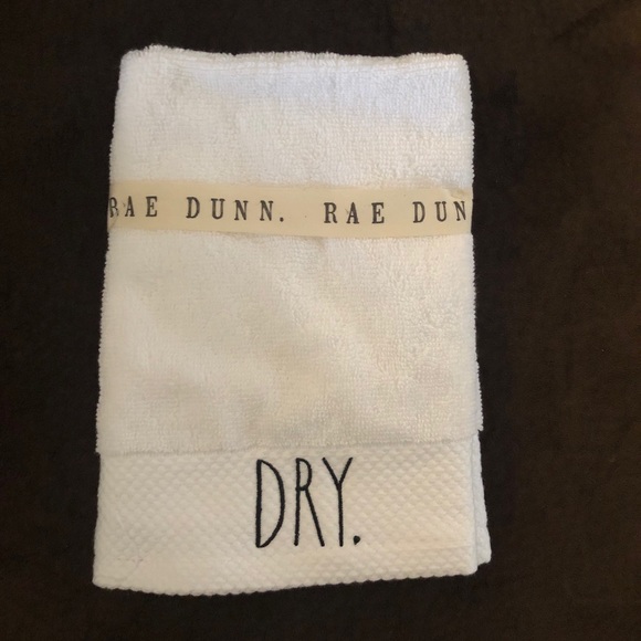 🔹SOLD🔹 Rae Dunn Hand Towels - Picture 3 of 4